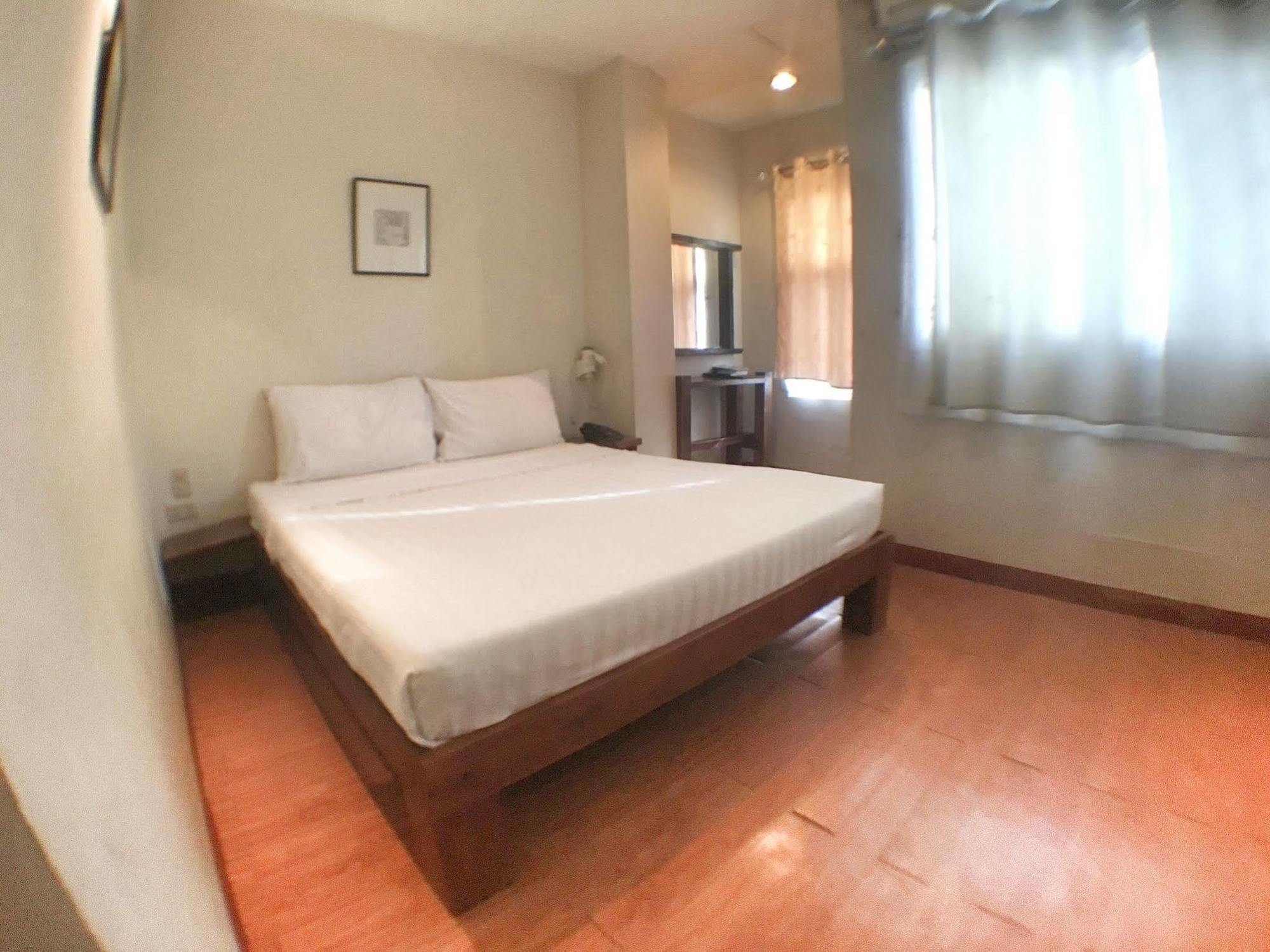 Ilocos Rosewell Hotell Eksteriør bilde